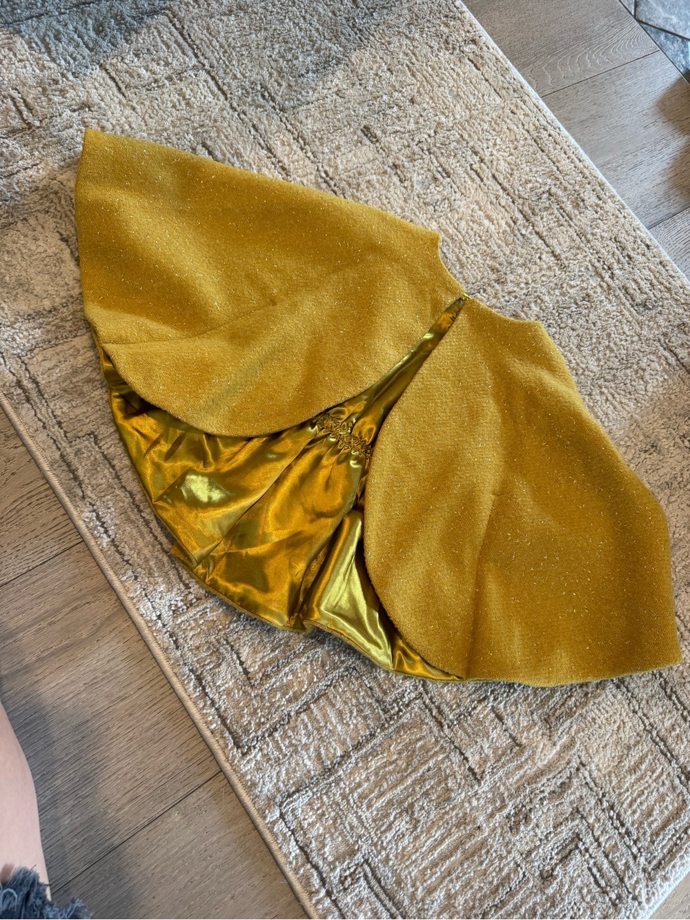 OshKosh B'gosh Metallic Gold Sparkle Cape